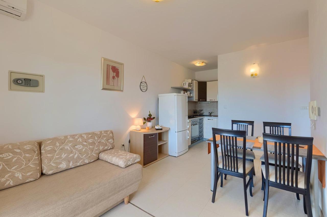 Apartments Boris 771 Fažana Екстериор снимка